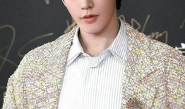 杨紫和肖战最新爆料同框,甜蜜互动引粉丝尖叫！